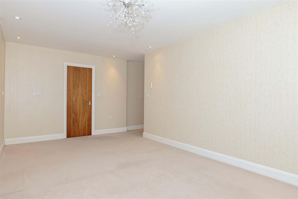 Additional image 13 of 3 bed flat for saleMarine Parade, Worthing BN11