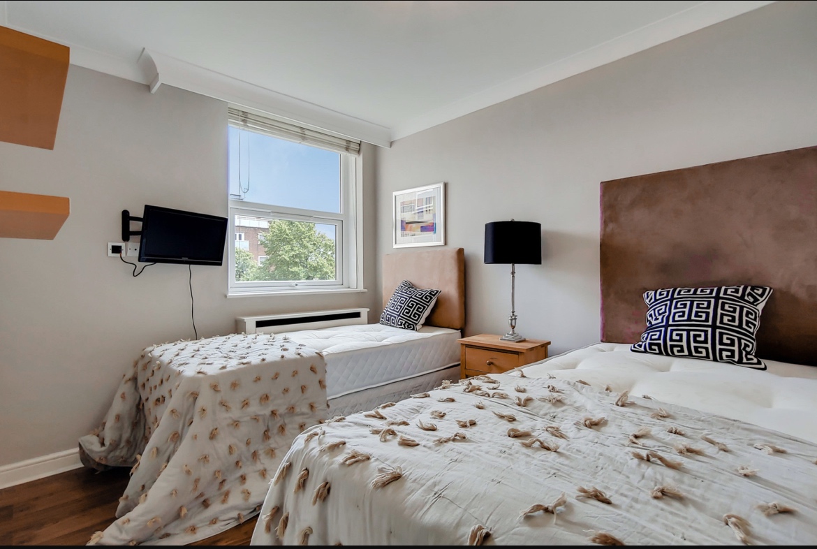 Additional image 10 of 3 Bed Flat, Boydell Court, NW8, N1 7GU