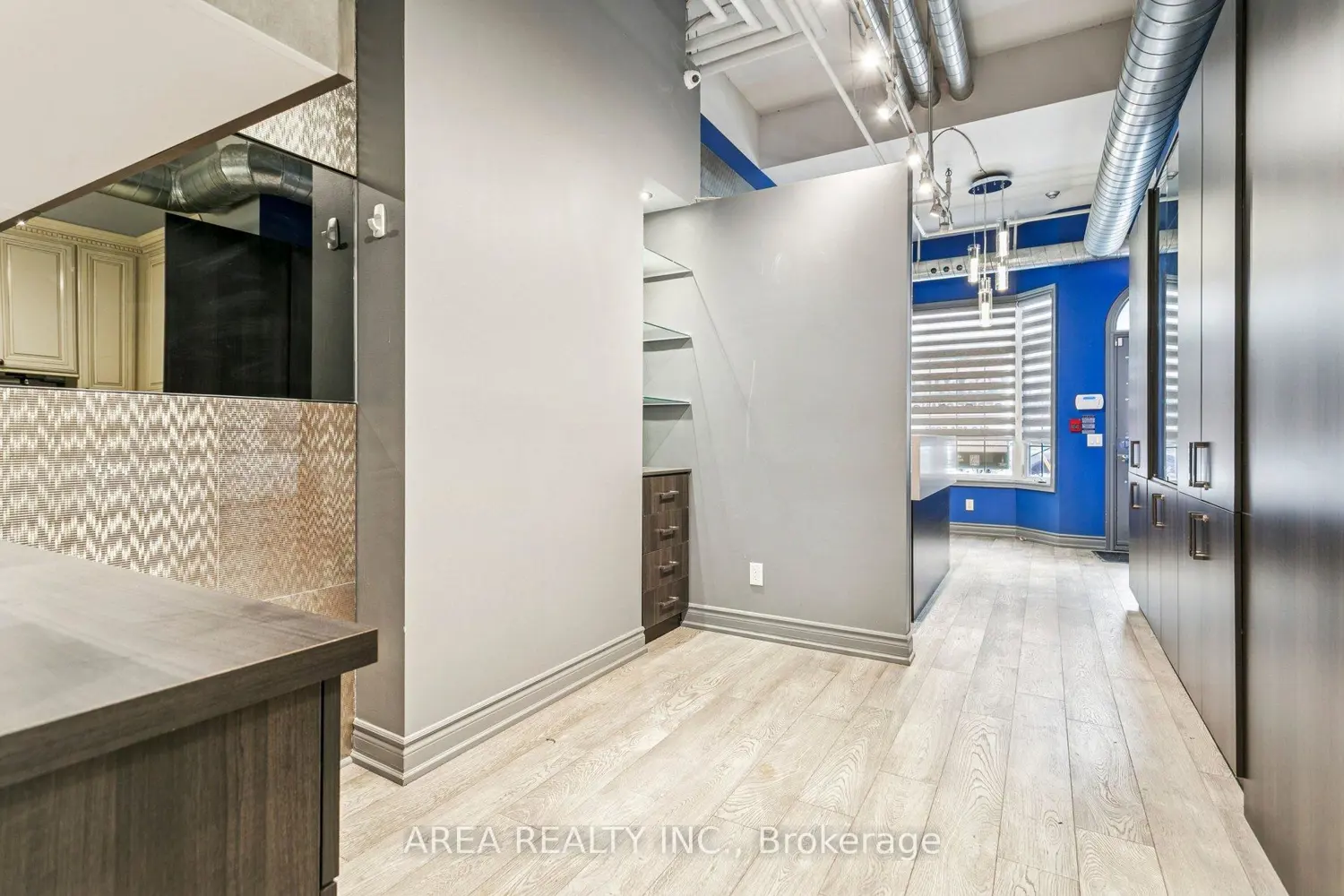 Additional image 11 of 101 Mccaul Street