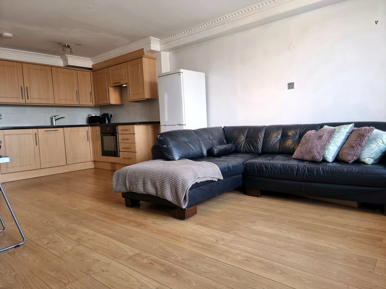 Additional image 3 of 2 Bed Flat, Mossbury Road, SW11, N1 7GU