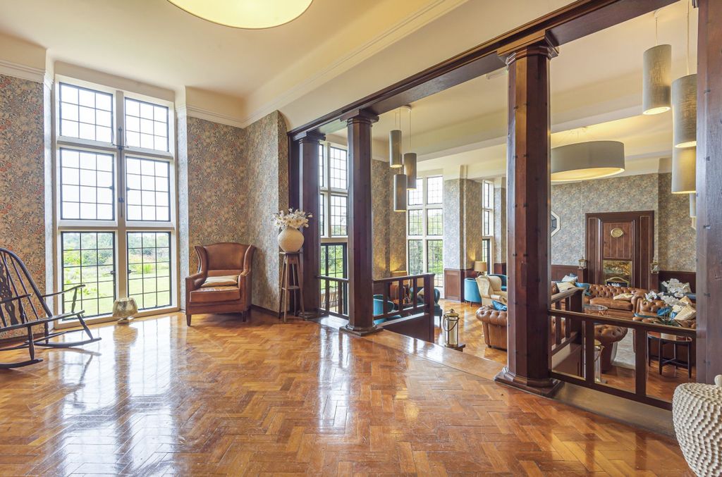 Additional image 21 of 2 bed flat for saleKings Drive, Midhurst GU29