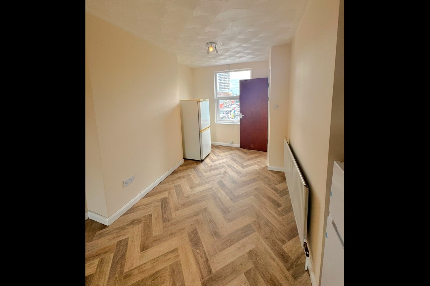 Additional image 5 of 2 Bed Flat, Commercial Road, E1, N1 7GU