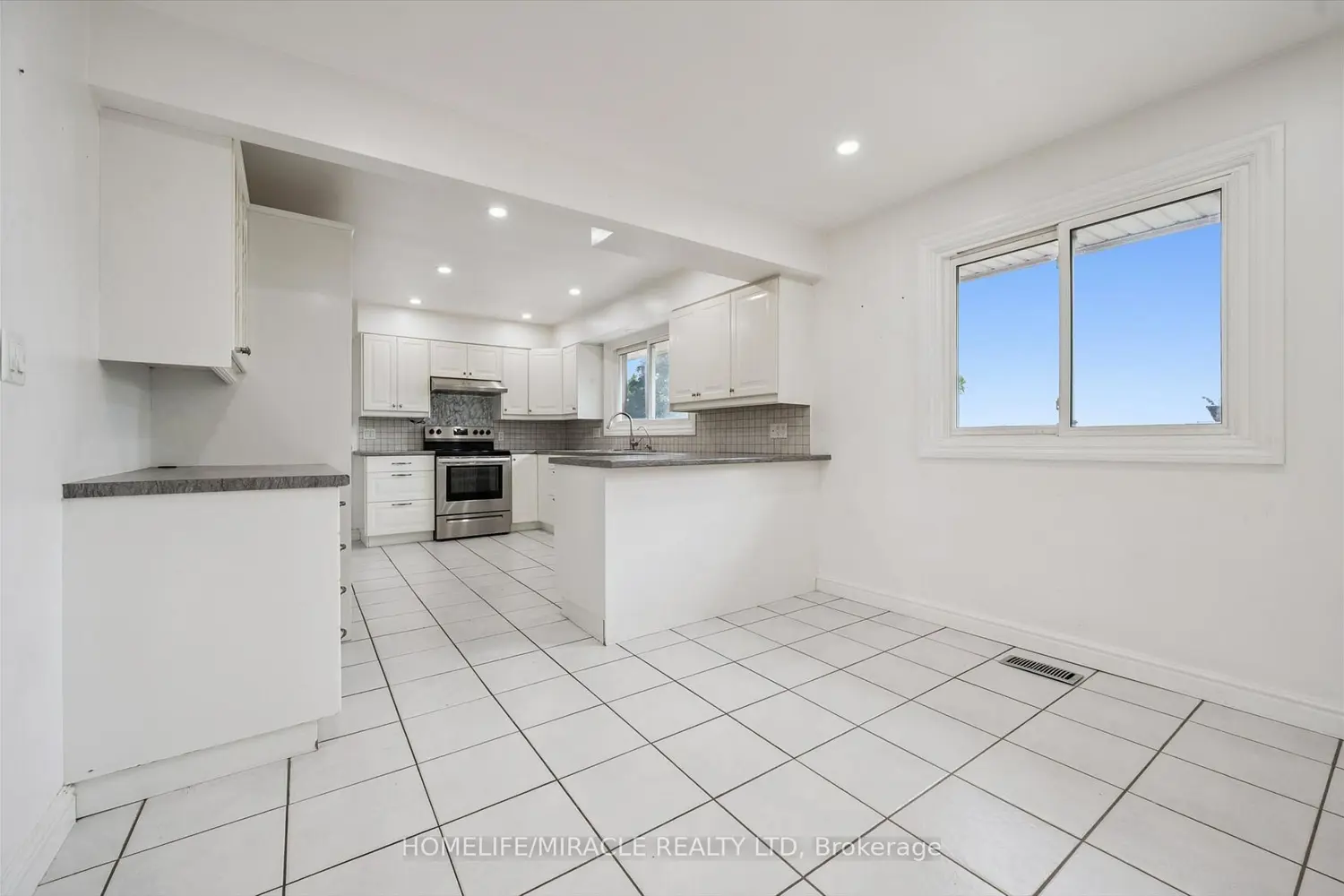 Additional image 8 of 4217 Victoria Road