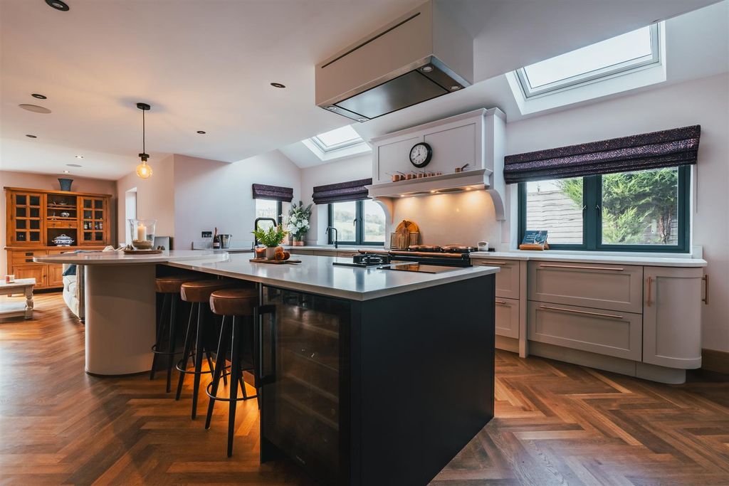 Additional image 20 of 4 bed detached house for saleStation Road, Hope, Hope Valley S33