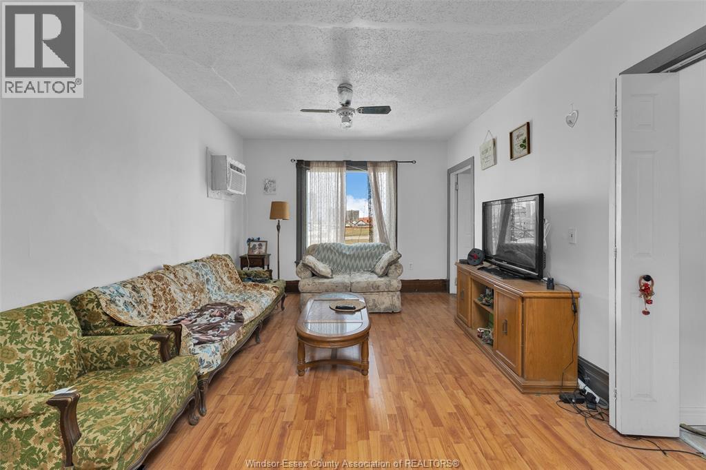 Additional image 4 of 559 Assumption , Windsor, ON, N9A3B3