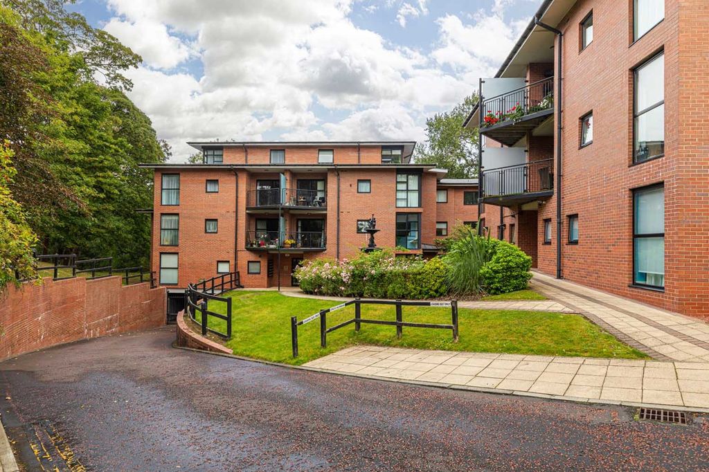 Additional image 14 of 3 bed flat for sale4 Adderstone Court, Adderstone Crescent, Jesmond, Newcastle Upon Tyne, Tyne And Wear NE2