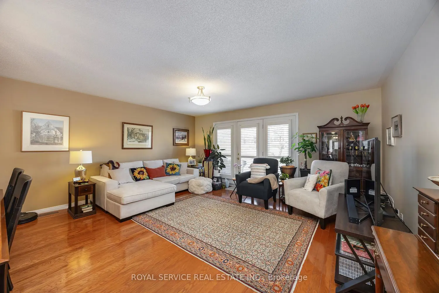 Additional image 9 of 877 Wentworth Street 6