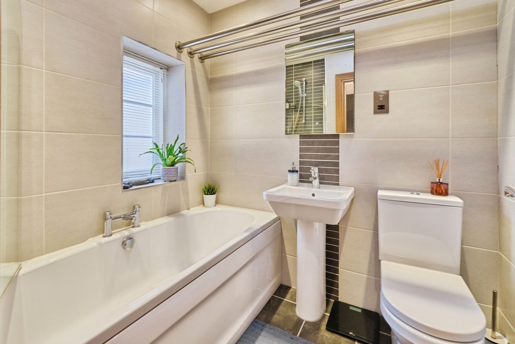 Additional image 23 of 2 bed flat for saleTamworth Street, Lichfield, Staffordshire WS13
