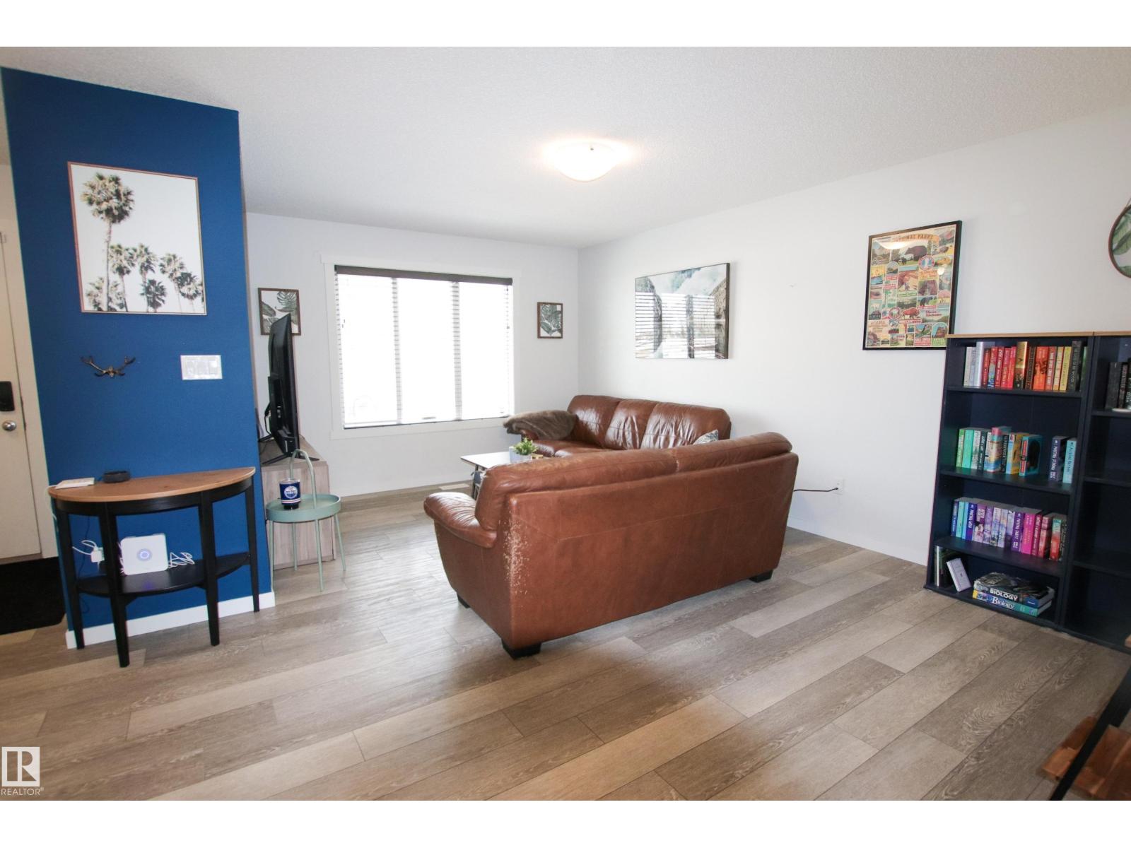 Additional image 3 of 2509 14 Avenue NW, Edmonton, AB, T6T2J6