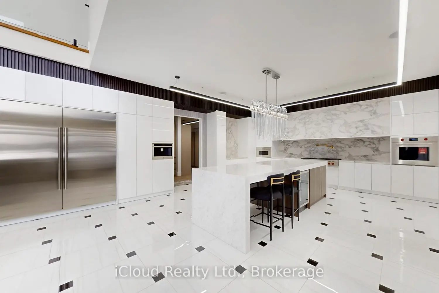 Additional image 4 of 674525 Hurontario Street