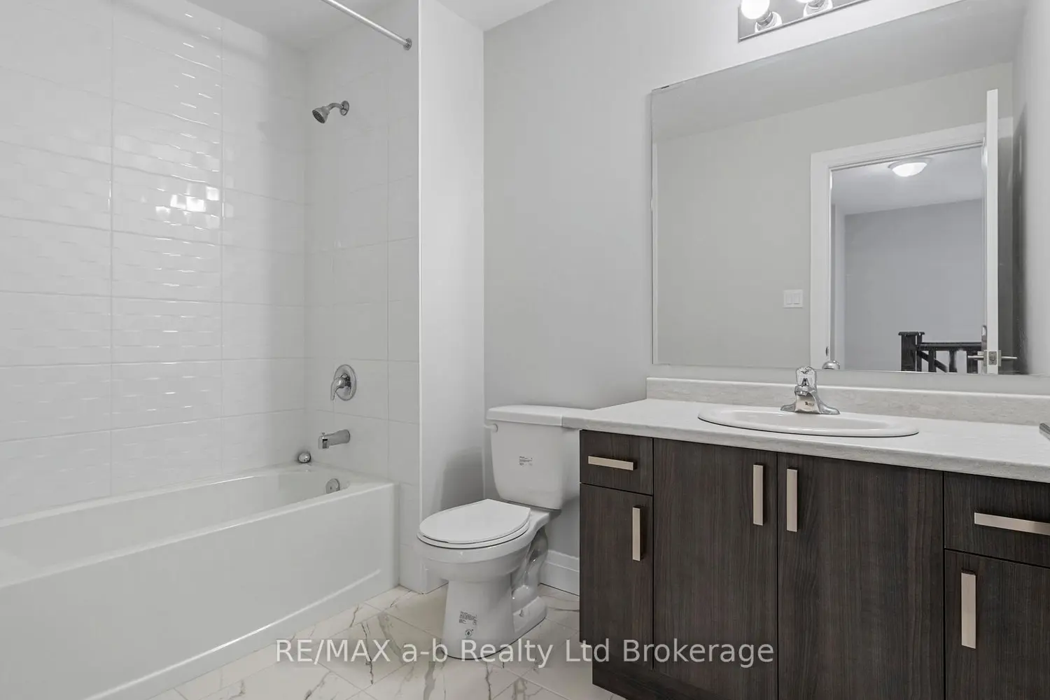 Additional image 9 of 82 Cayley Street