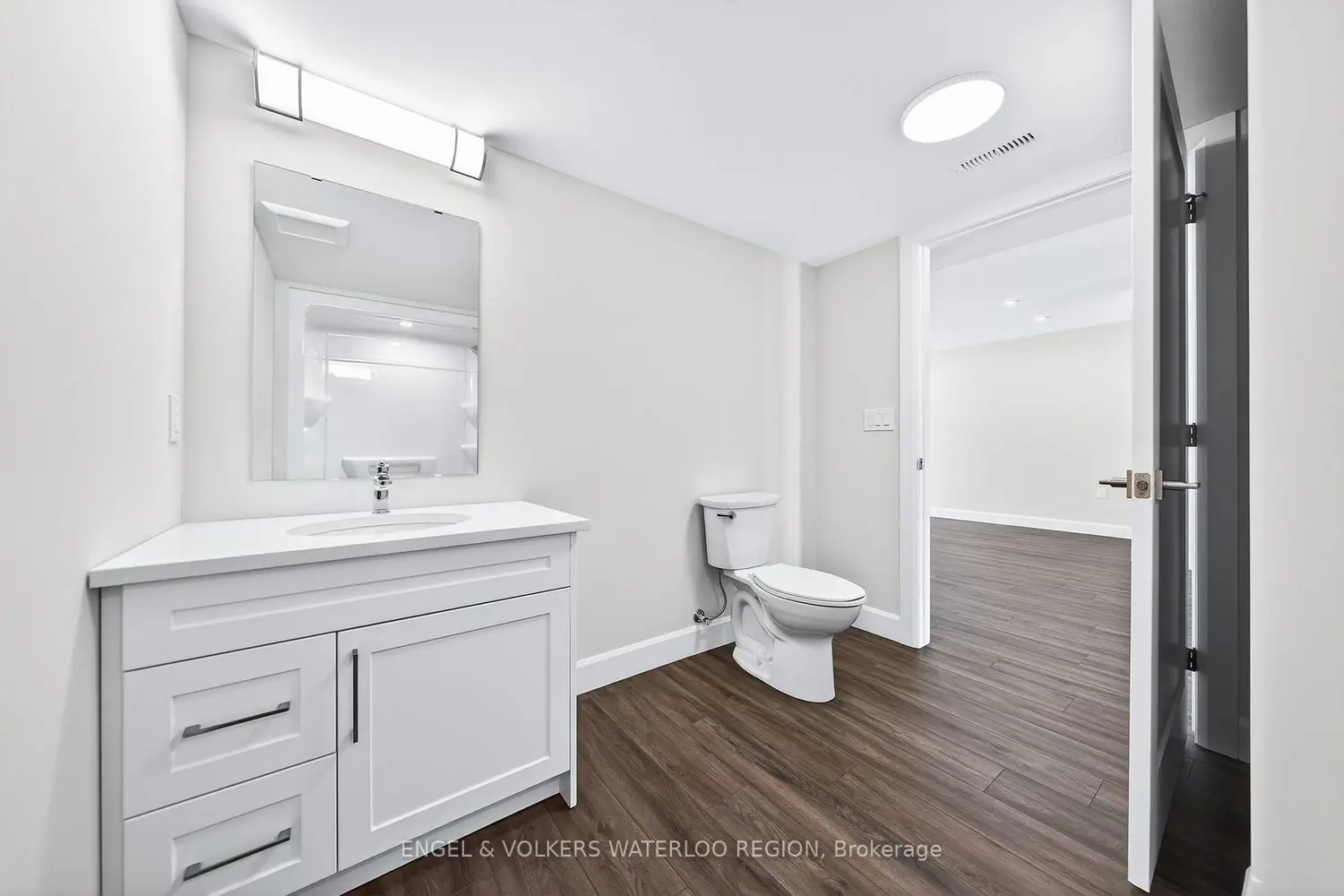 Additional image 17 of 3202 Vivian Line 47