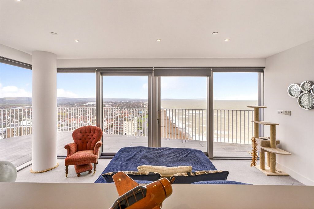 Additional image 7 of 3 bed flat for saleBrighton Road, Worthing, West Sussex BN11