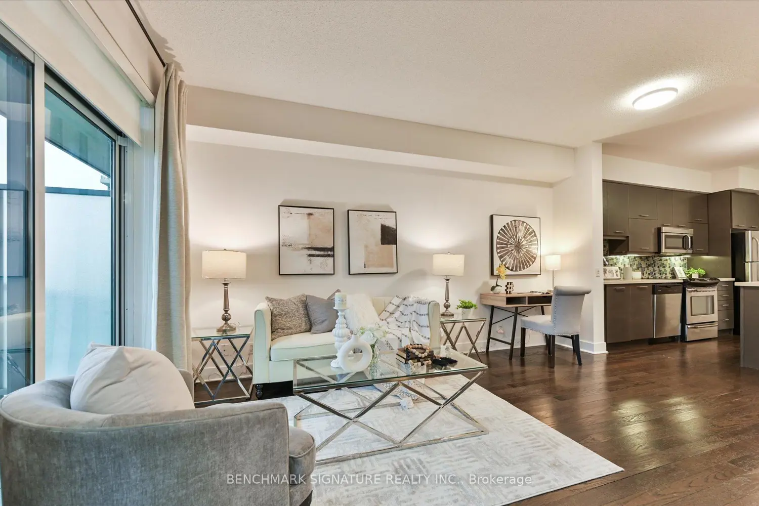 Additional image 5 of 26 Norton Avenue 404