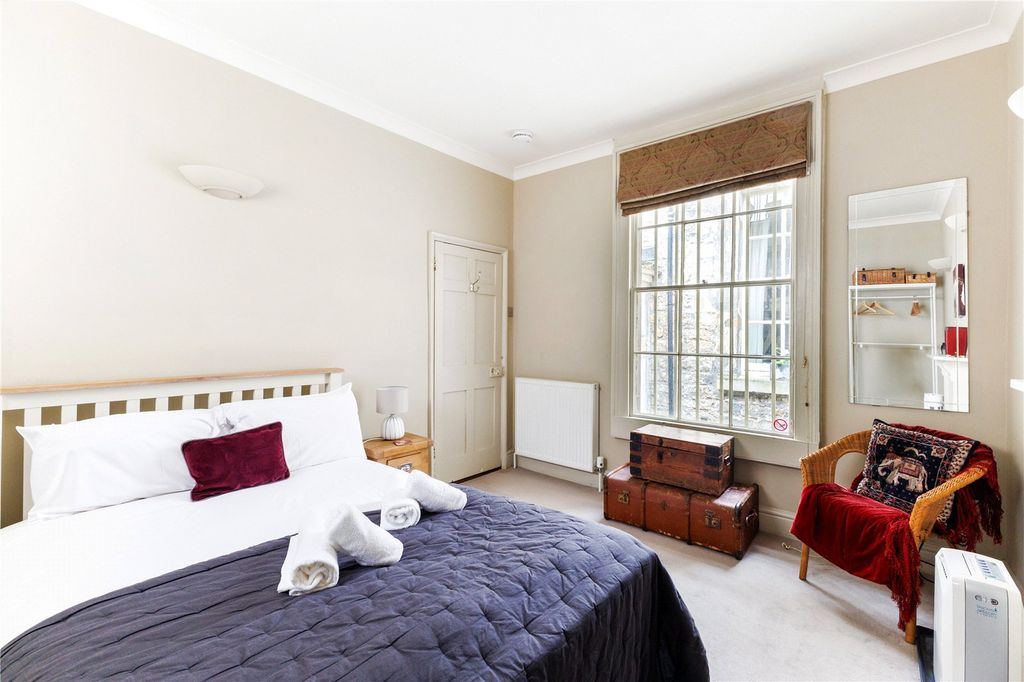 Additional image 6 of 3 bed flat for saleRoyal Crescent, Bath, Somerset BA1