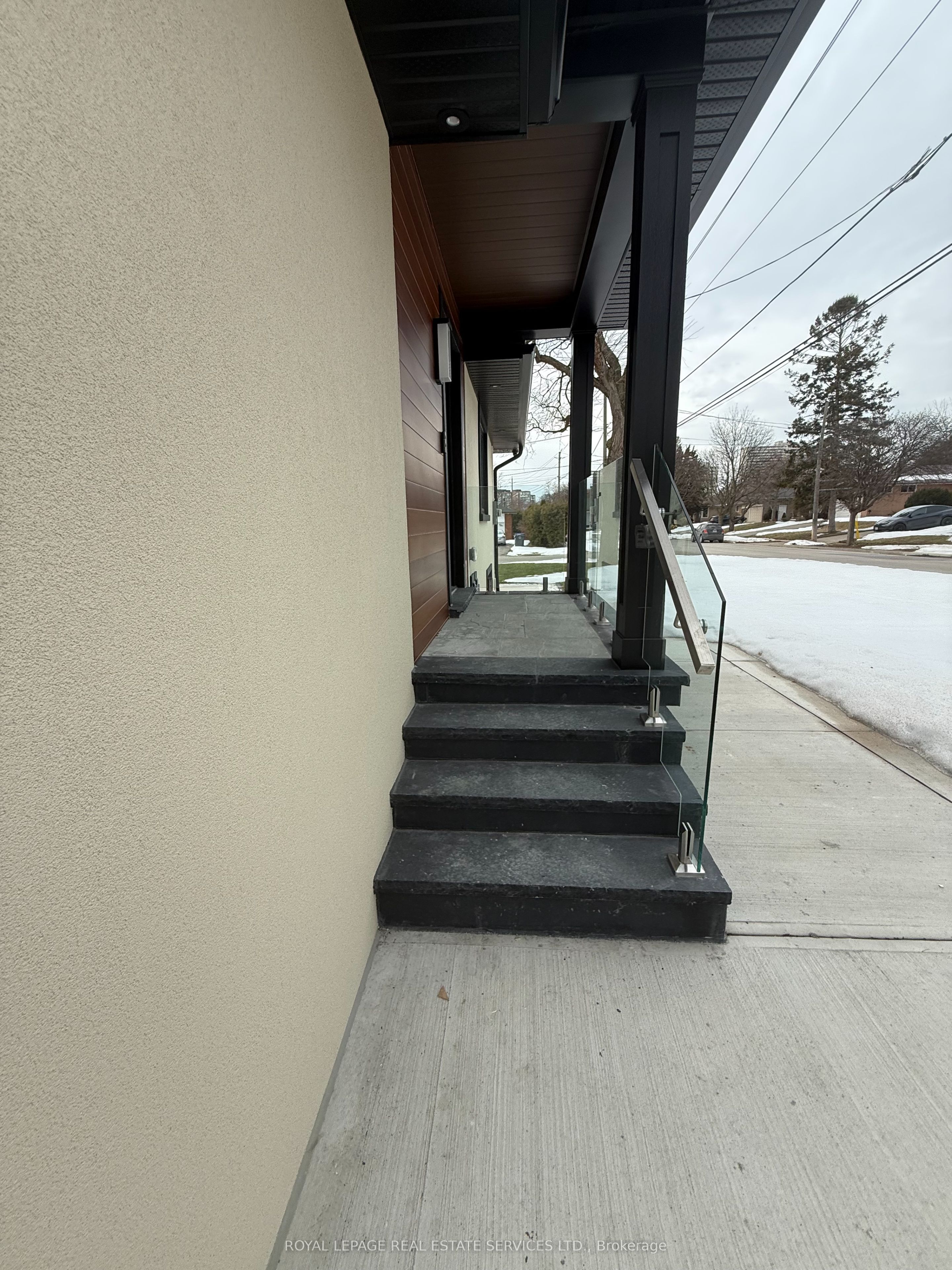 Basement-2101 Ian Avenue E, Mississauga, ON, L5A 1C4