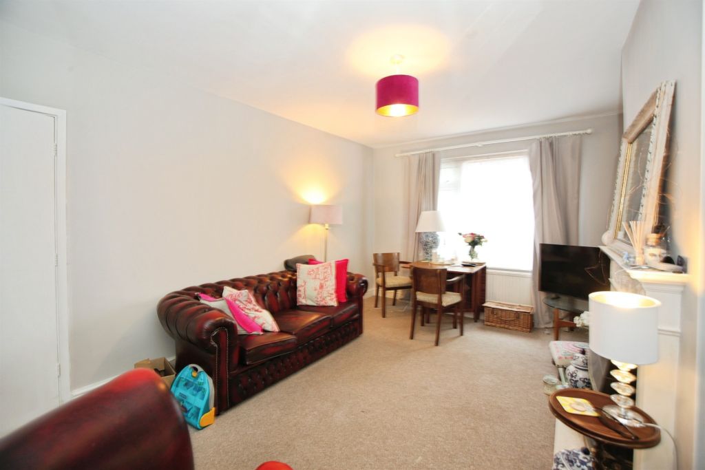2 bed flat for saleStation Road, Llanishen, Cardiff CF14 photo 5