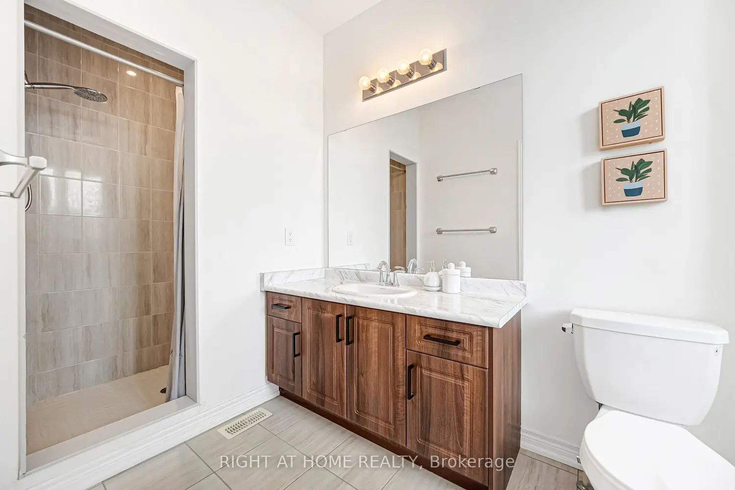 Additional image 15 of 52 Veterans Street