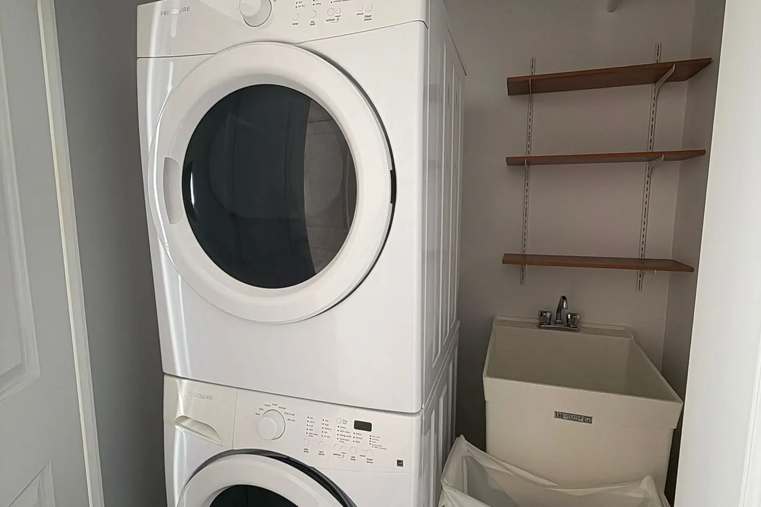 Additional image 9 of 25 Fontenay Court 801