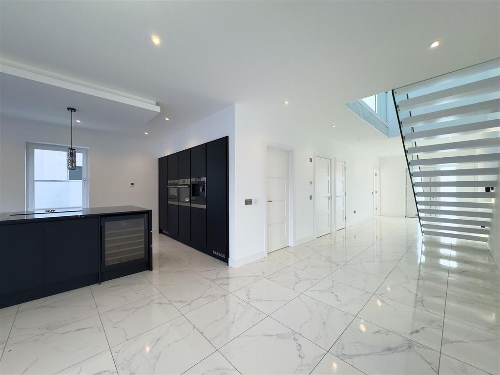 Additional image 7 of 4 bed detached house for saleClyde Grove, Crossford, Carluke ML8