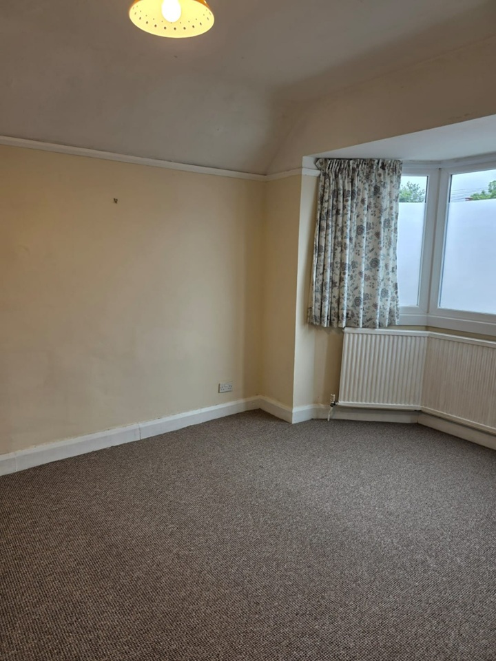 Additional image 7 of 4 Bed Semi-Detached House, Birmingham, B14, N1 7GU