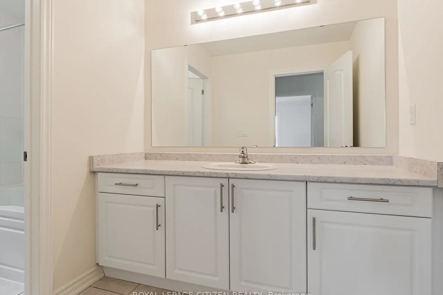 Additional image 18 of 165 Hawkins Street