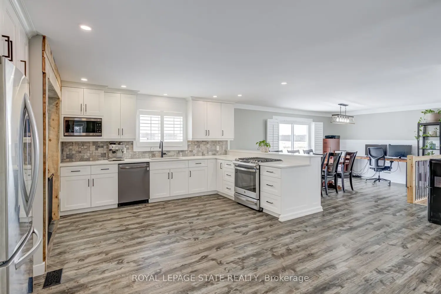 Additional image 6 of 6128 Highway 3