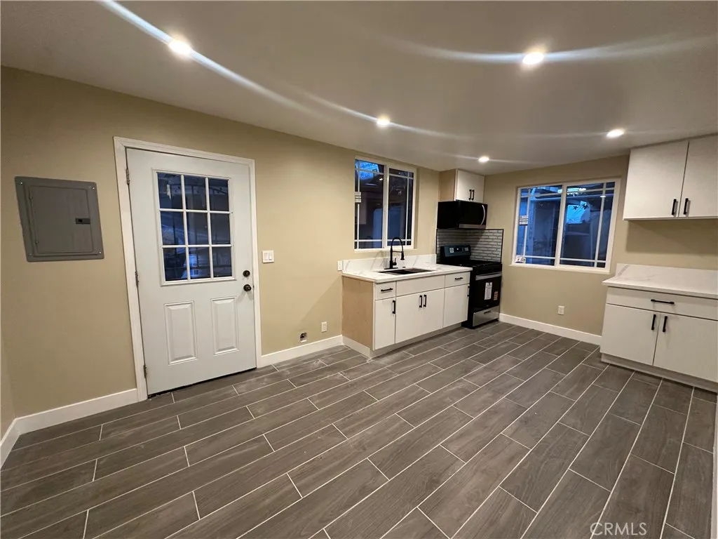 Additional image 11 of 14036 W Gain St, Arleta, CA 91331