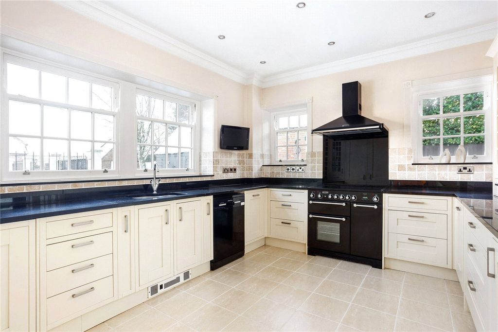 Additional image 4 of 6 bed equestrian for saleWinchester Road, Whitway, Newbury, Berkshire RG20