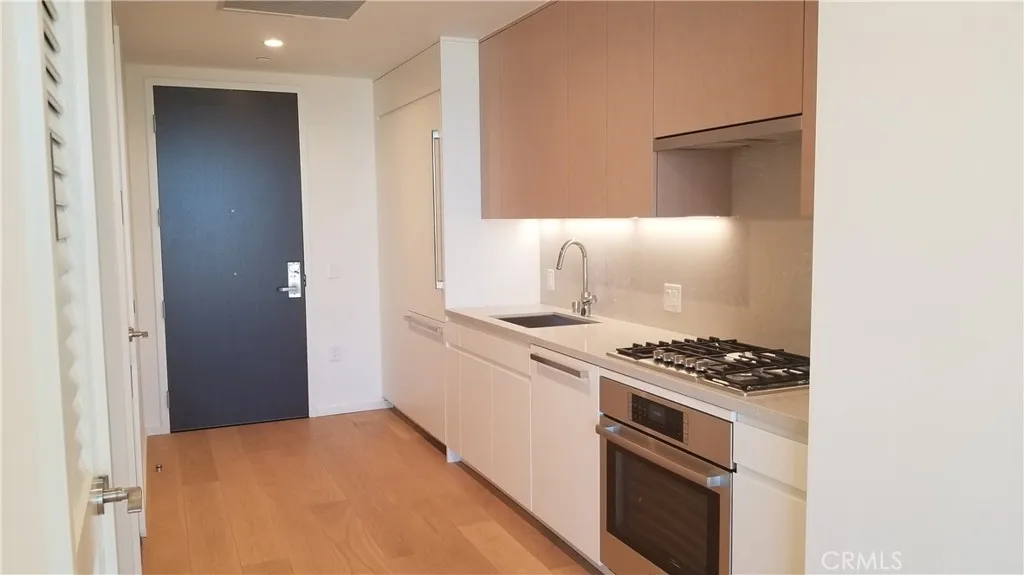 Additional image 2 of 877 Francisco Street Unit 1720, Los Angeles, CA 90017