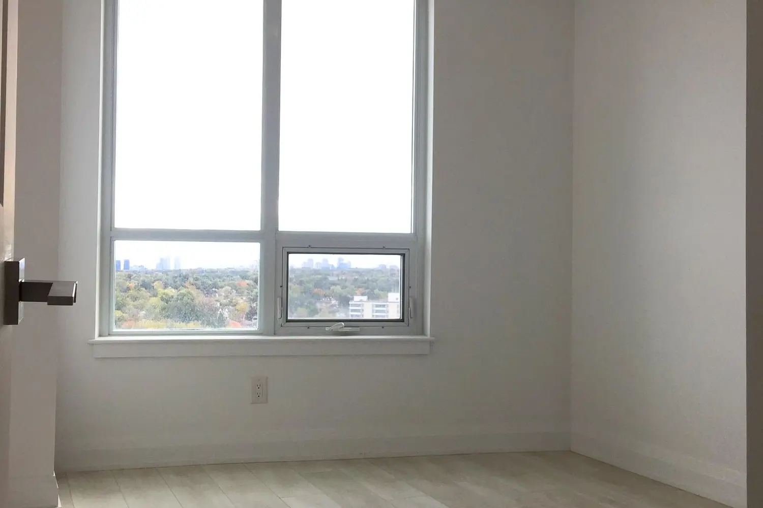 Additional image 7 of 7161 Yonge Street 1427