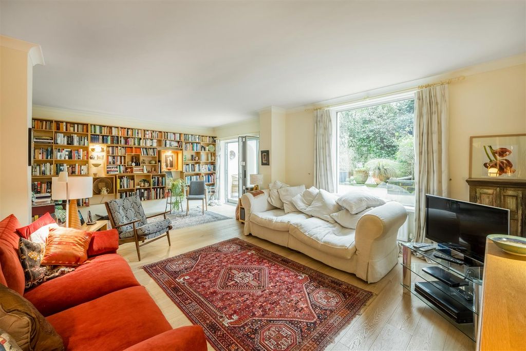 Additional image 4 of 4 bed flat for salePalmeira Square, Hove BN3