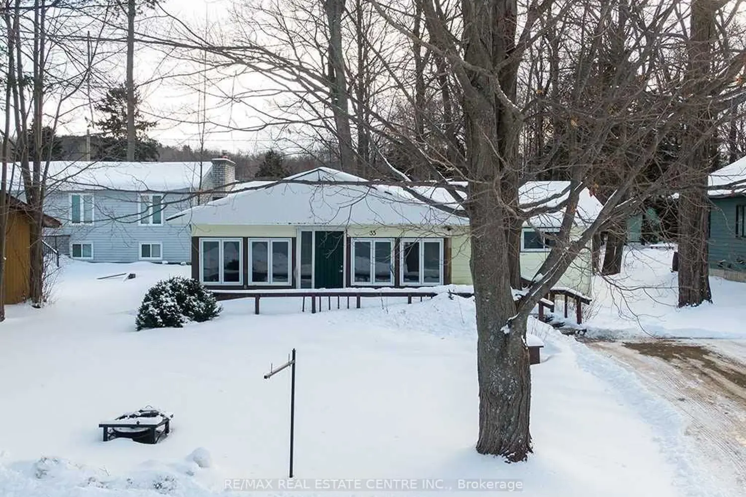 35 Lakeside Avenue