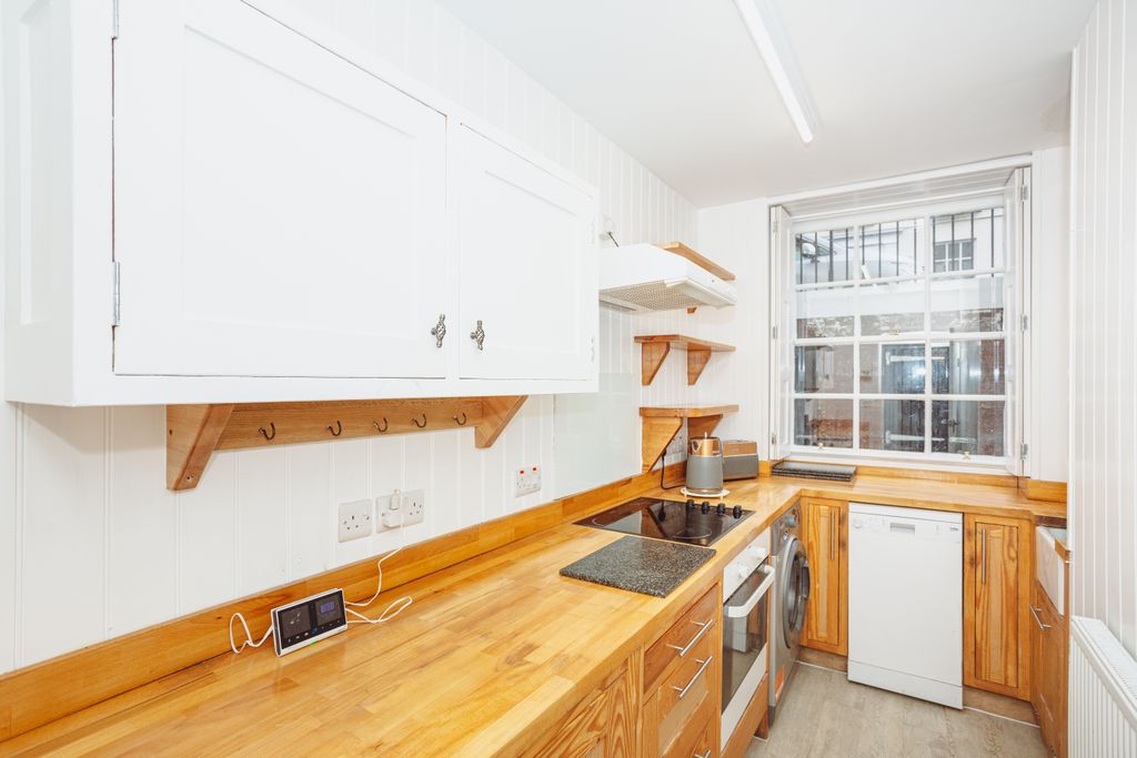 Additional image 3 of 2 bed flat for saleCastle Street, Dumfries DG1