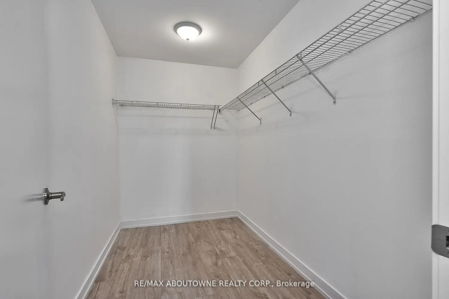 Additional image 10 of 2490 Old Bronte Road 306