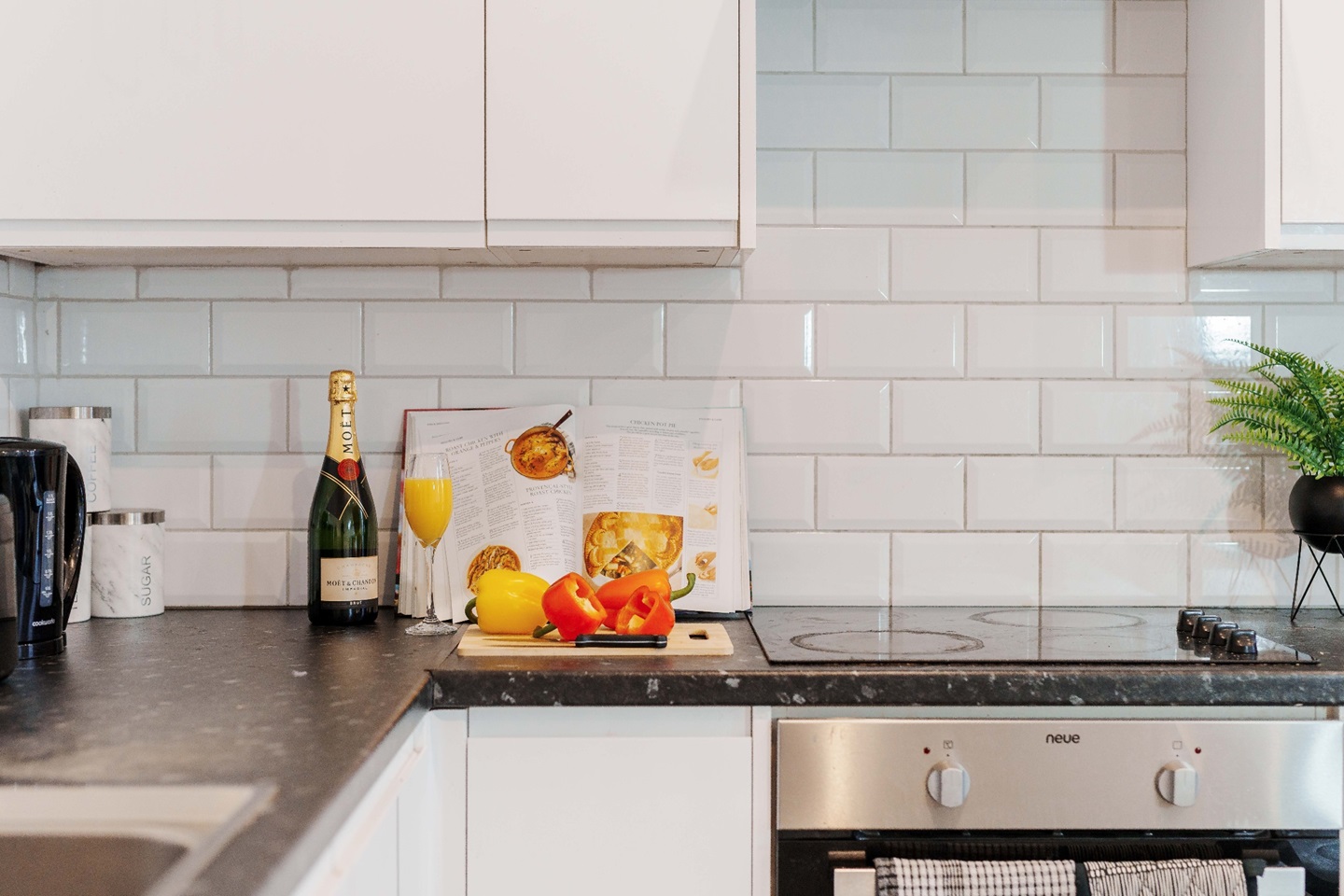 Additional image 10 of 2 Bed Flat, Blenheim Terrace, LS2, N1 7GU