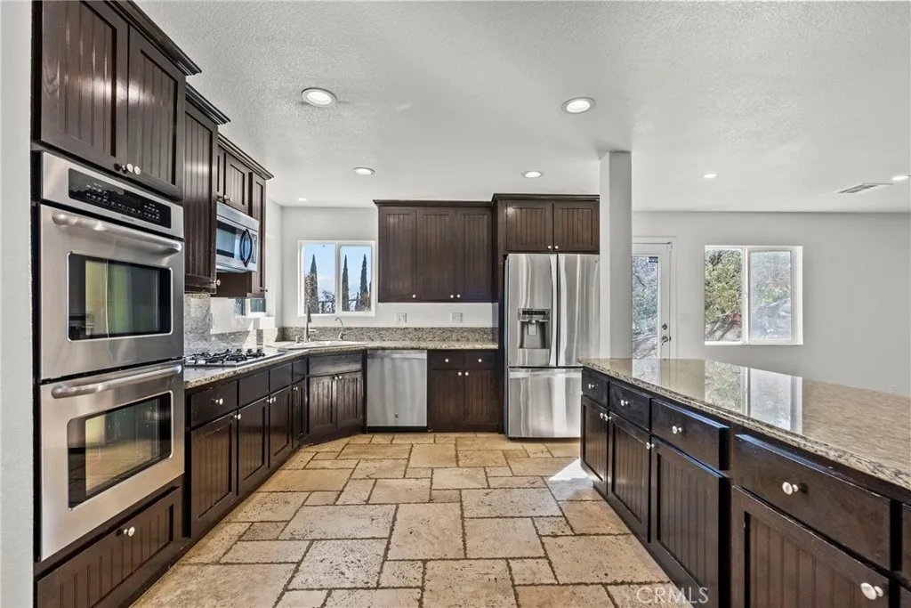 Additional image 22 of 1138 Lakeview Dr, Palmdale, CA 93551