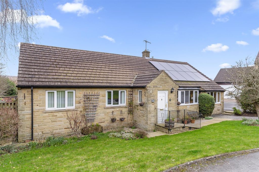 3 bed detached bungalow for saleHebers Grove, Ilkley LS29