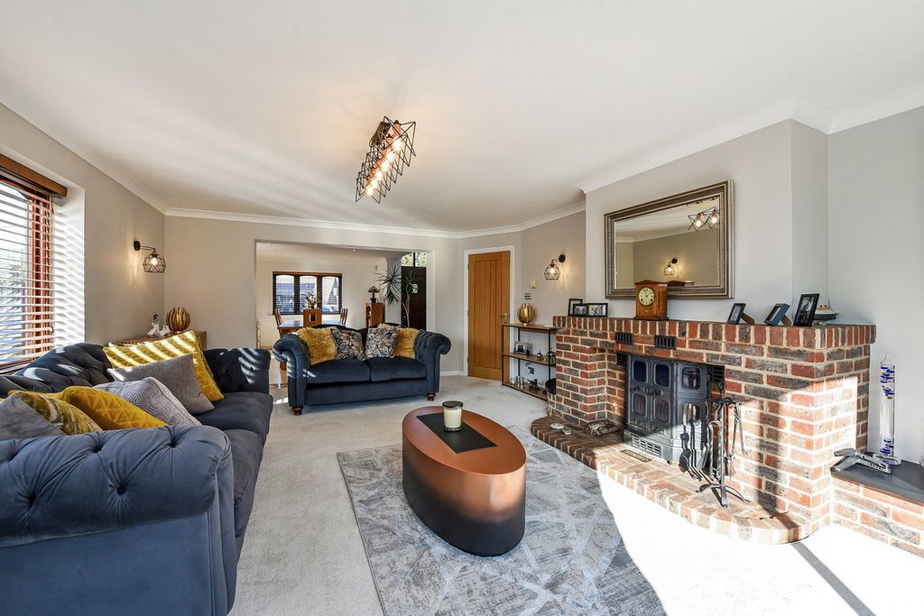 Additional image 6 of 5 bed property for saleGomeldon, Salisbury SP4