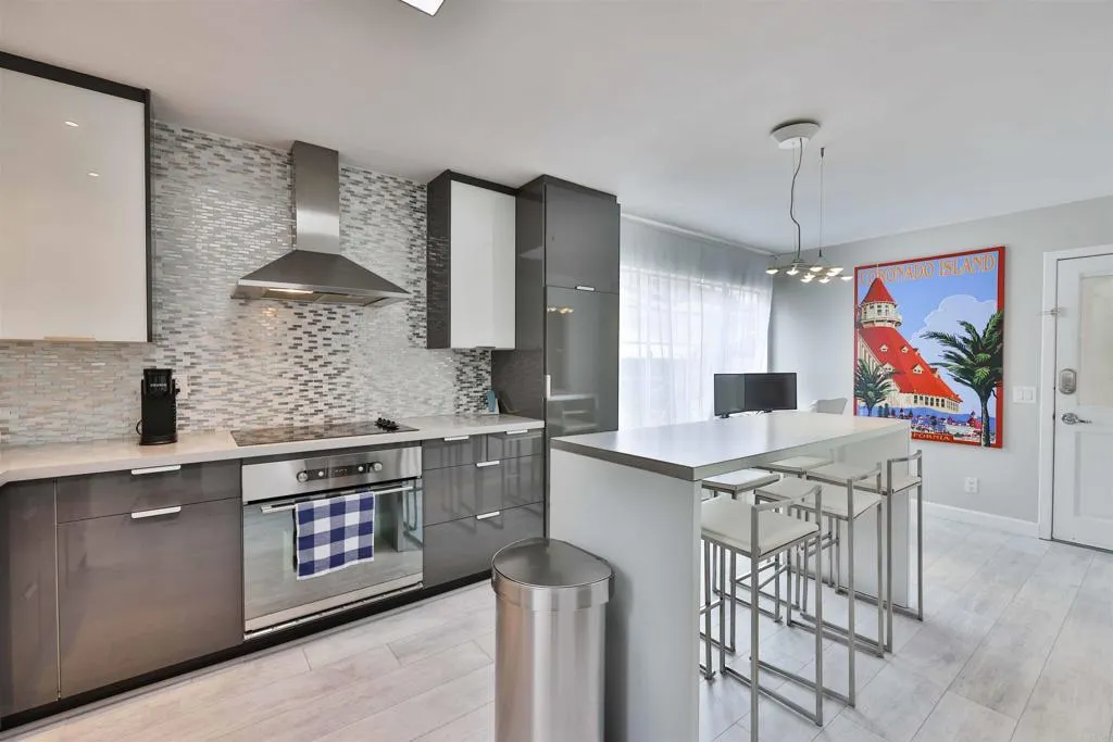 Additional image 24 of 942 D Avenue Unit B, Coronado, CA 92118