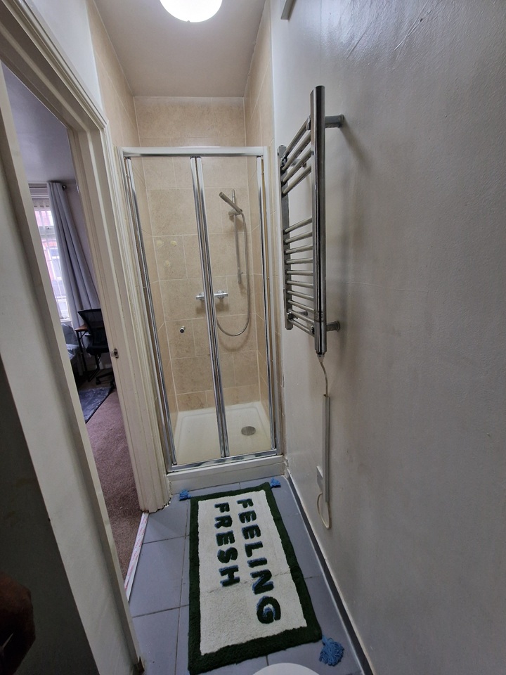 Additional image 4 of Bedsit, Summer Road, B23, N1 7GU