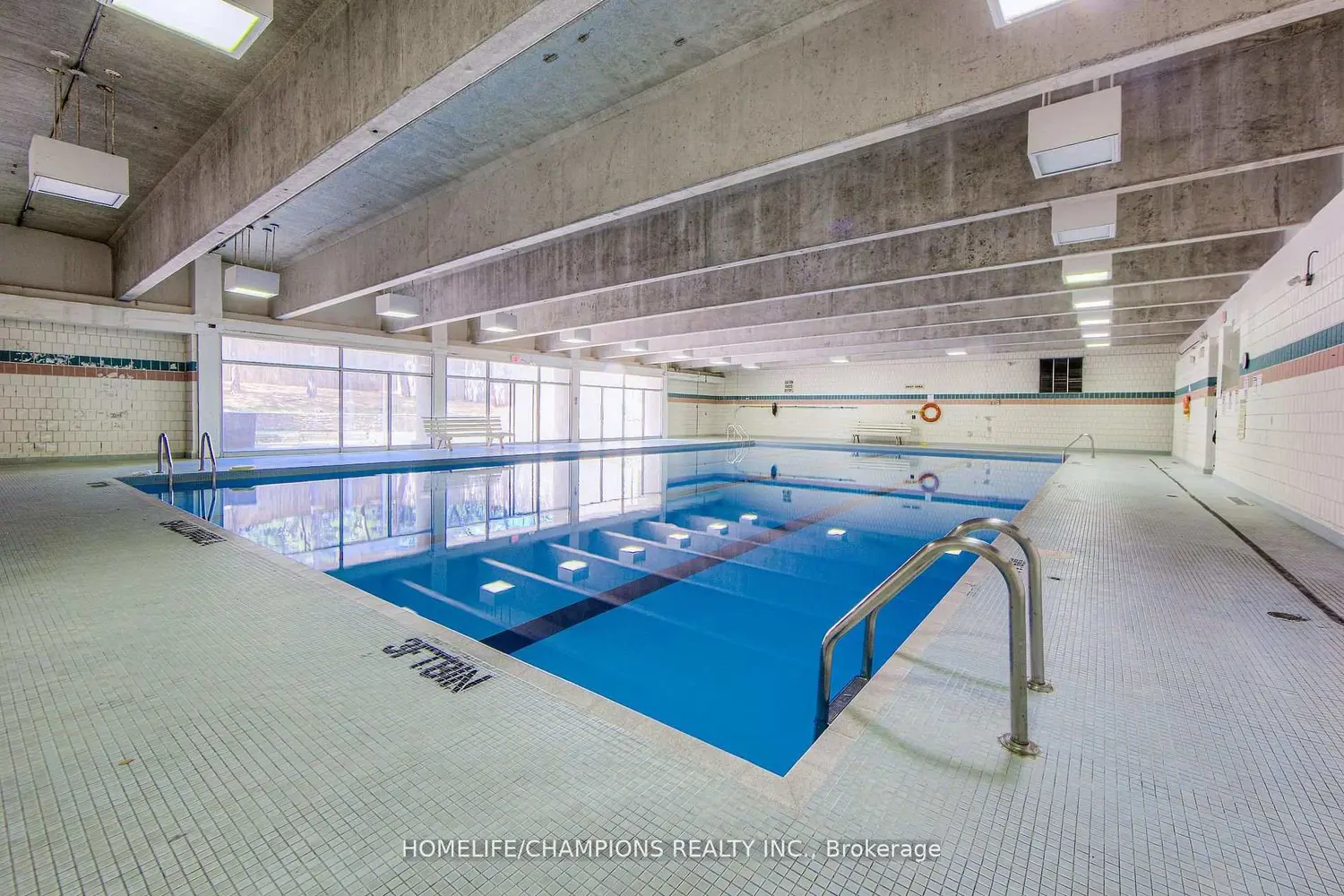 Additional image 4 of 100 Leeward Glenway 1210