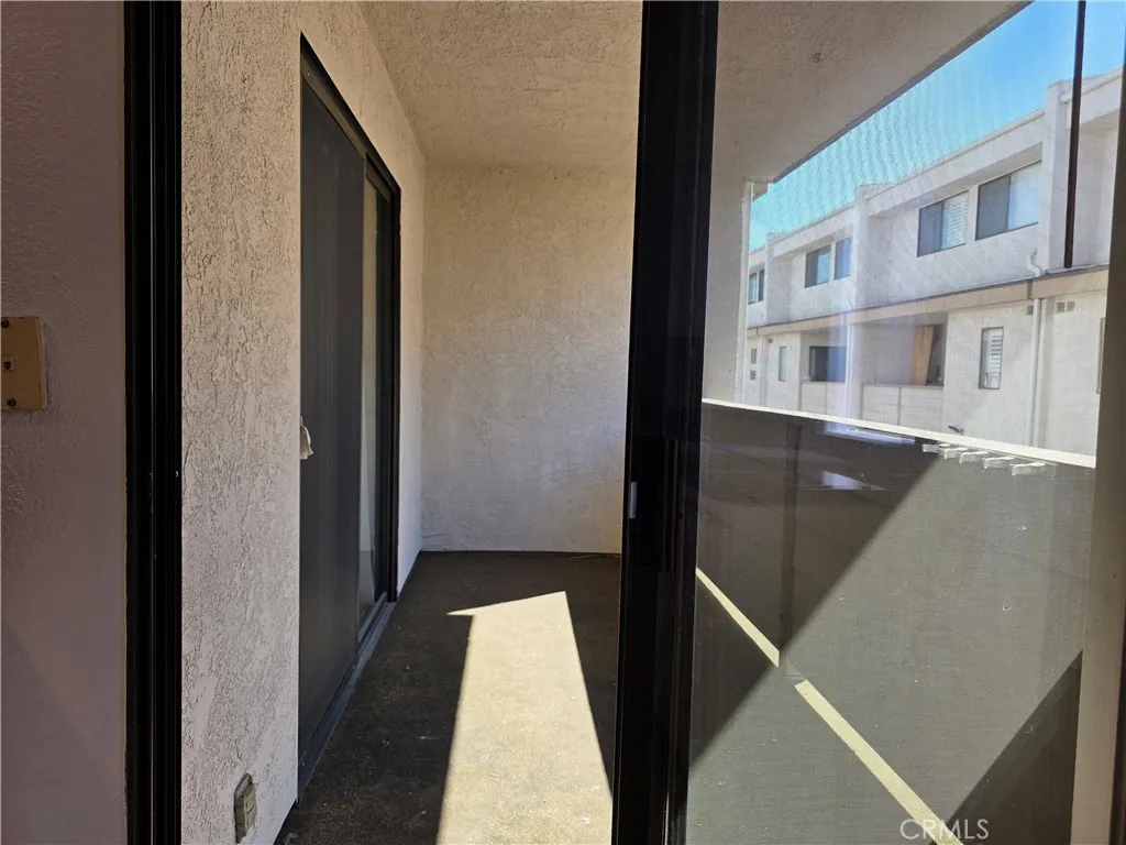 Additional image 15 of 10231 Independence Avenue Unit C12, Chatsworth, CA 91311
