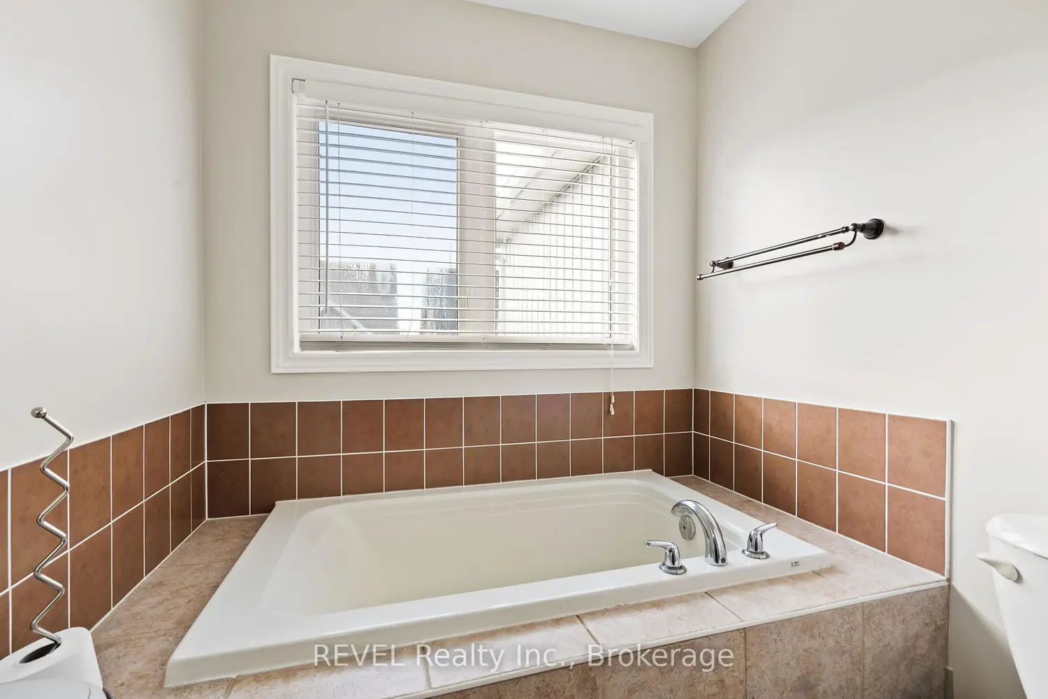 Additional image 10 of 25 Colonel Lyall Street