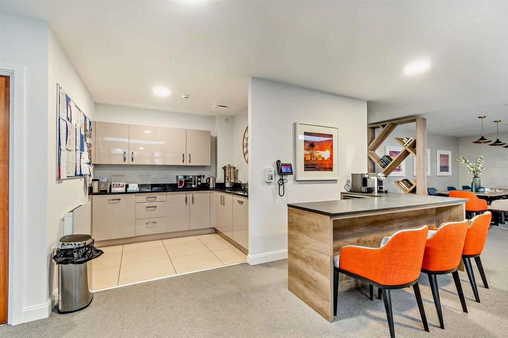 Additional image 10 of 2 bed flat for saleStapleton Court, Waller Grove, Swanland HU14