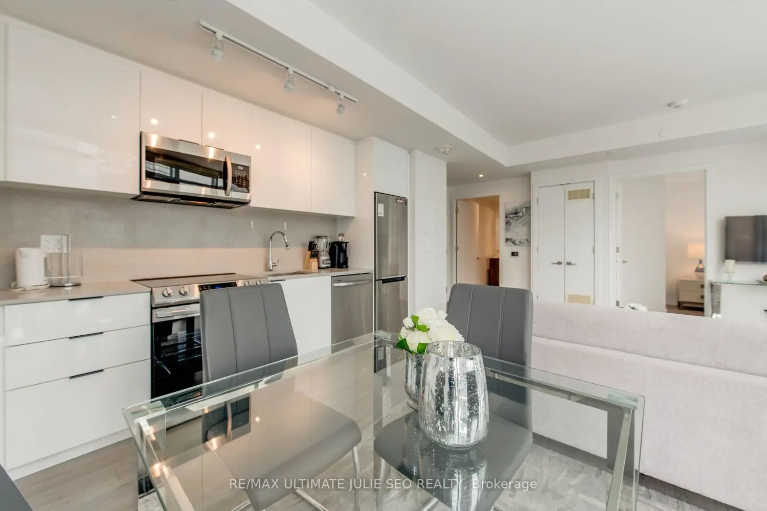 Additional image 12 of 50 Power Street 713