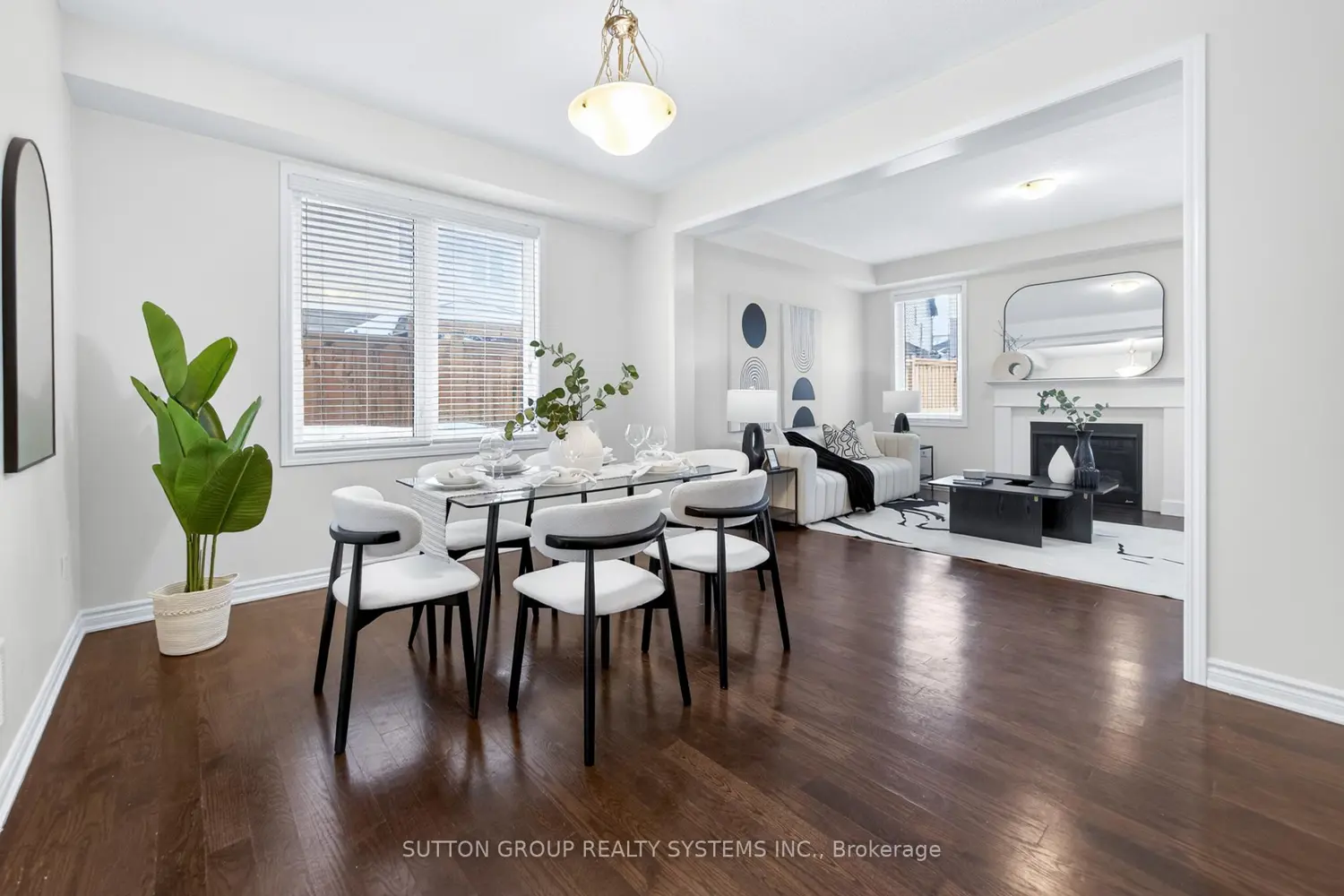 Additional image 2 of 693 Doon South Drive