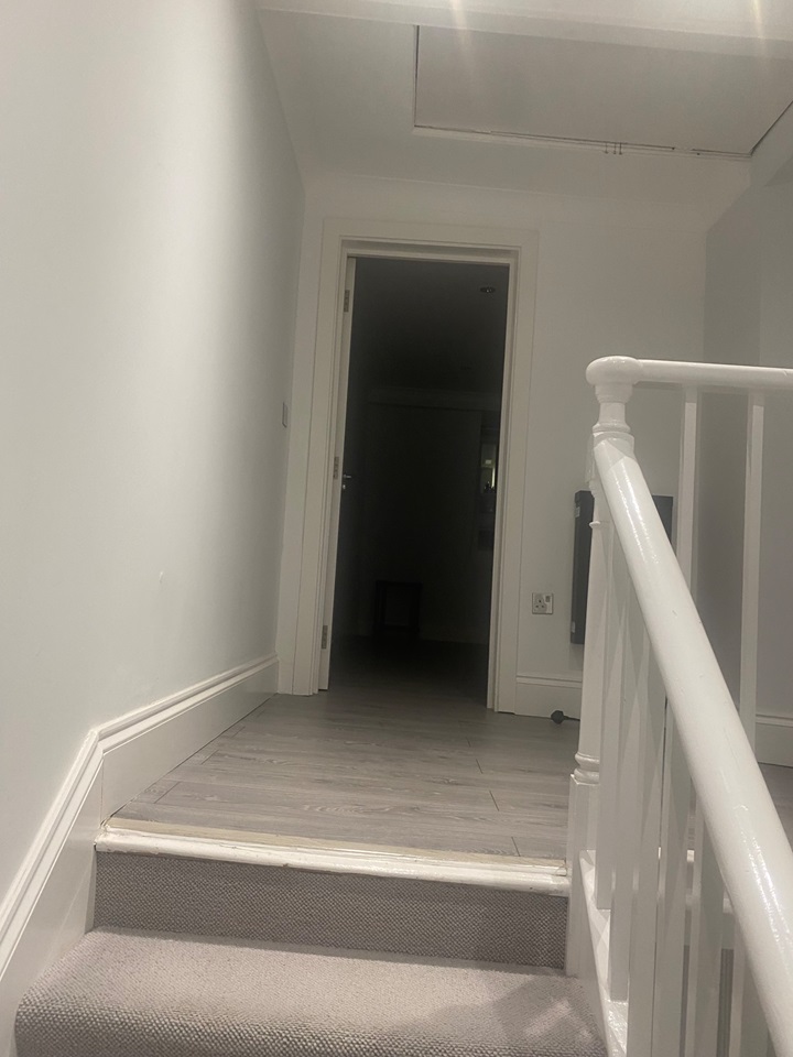 2 Bed Flat, Kensington Church Street, W8, N1 7GU