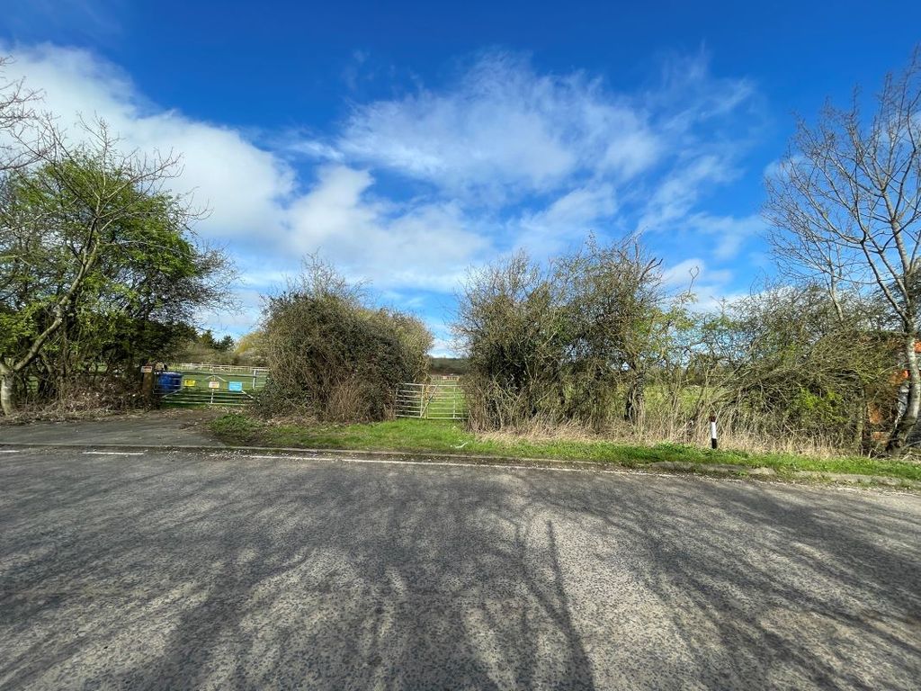 Additional image 10 of Land for saleDunstable Road, Tilsworth, Leighton Buzzard LU7
