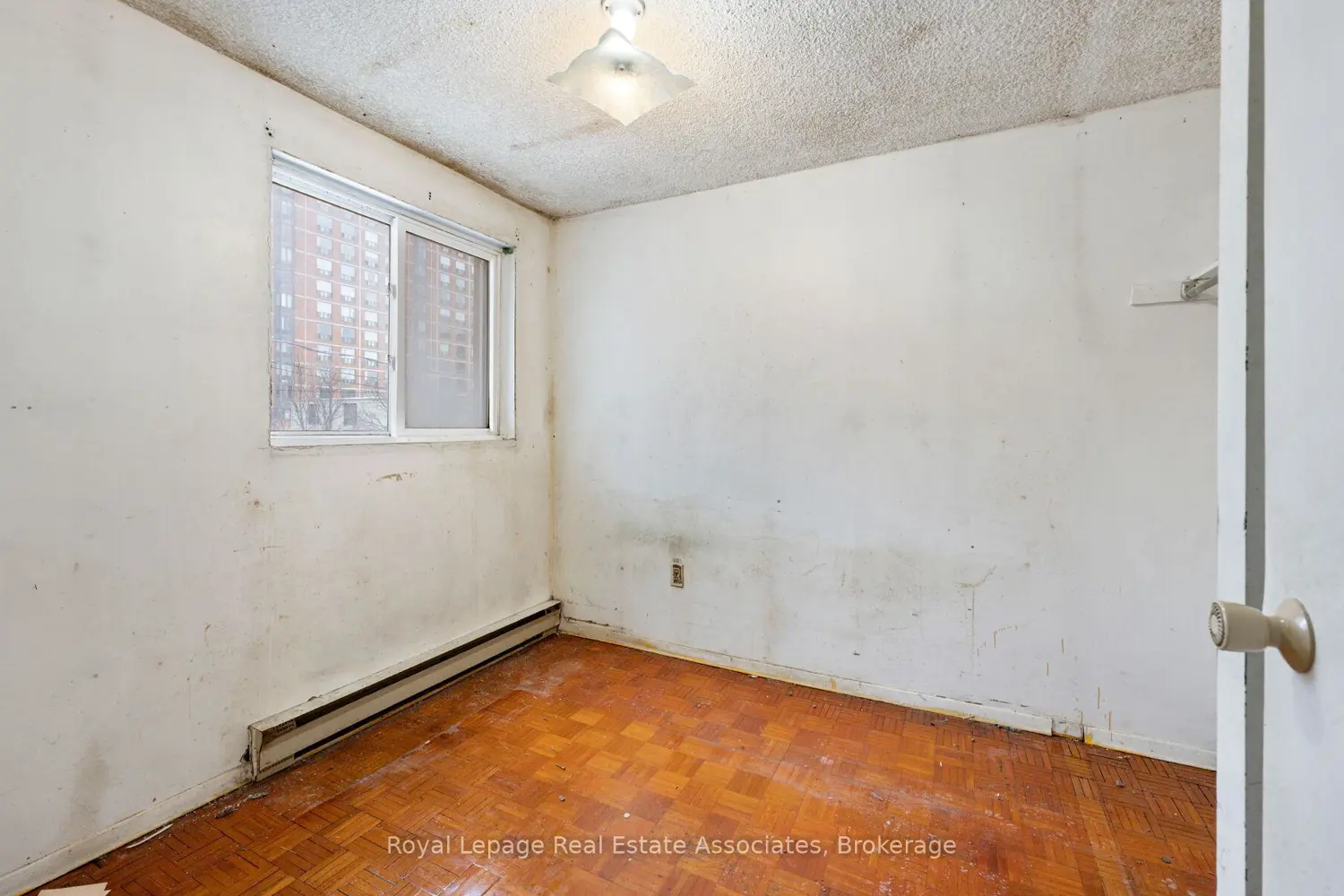 Additional image 15 of 829 Richmond Street 101